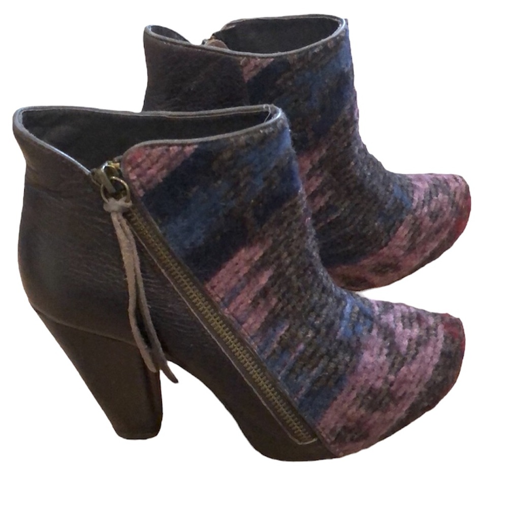 VOGUE GO WILD LEATHER AND FABRIC BOOTIES PURPLE BLUE WITH CHUNKY HEEL SIZE 6.5